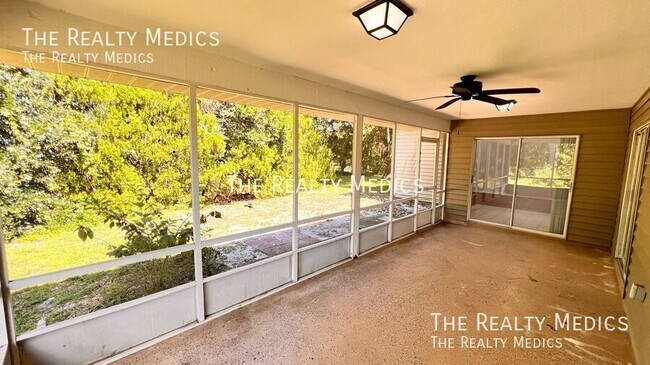 Building Photo - 23 Winding Woods Trail