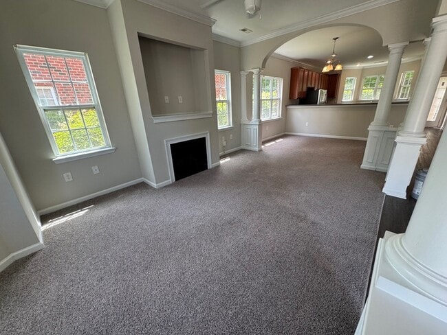 Building Photo - Beautiful and Spacious 2 Bedroom 2.5 Bath ...