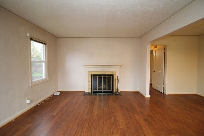 Building Photo - 2718 SE 58th Ave