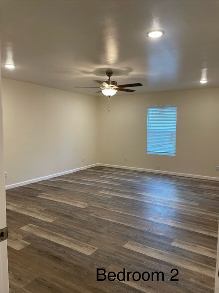 Building Photo - 91 Cottonwood Dr
