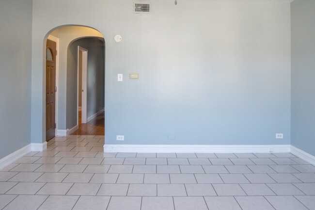 Building Photo - 5445 W 64th St