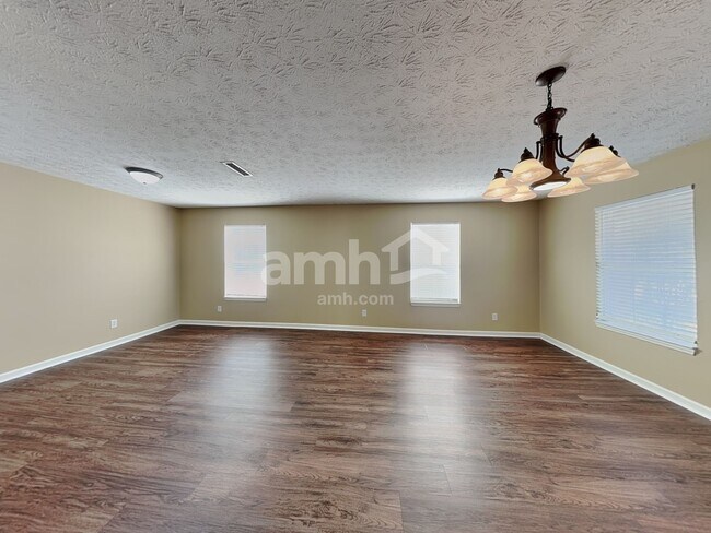 Building Photo - 1376 Blue Ridge Ln