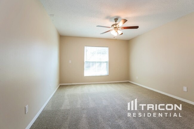 Building Photo - 607 Sweetleaf Dr