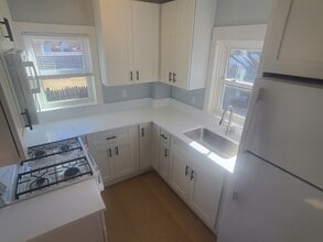 Building Photo - 232 North St