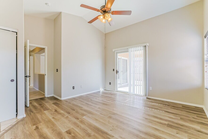 Building Photo - 2317 E Flintlock Pl