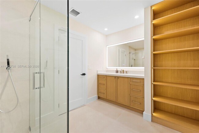 Building Photo - 3320 SW 121st Ave