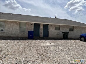 Building Photo - 1202 Urbantke Ct