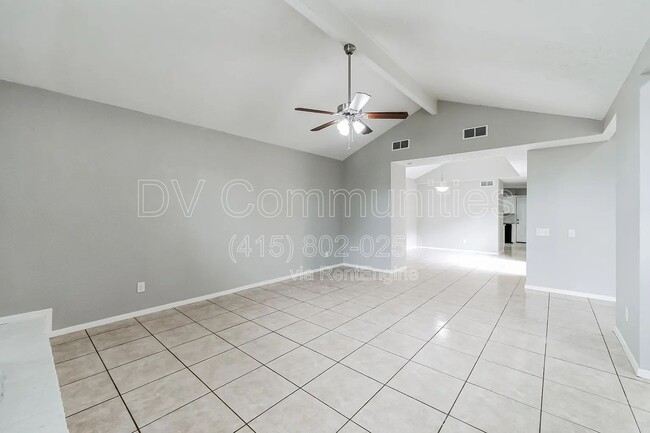 Building Photo - 4702 N Cashel Cir