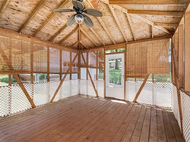 Building Photo - Earn Wealth While Leasing - Like a Homeown...