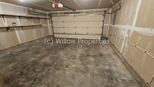 Building Photo - 3-Bedroom Duplex in Puyallup with 2 Full B...