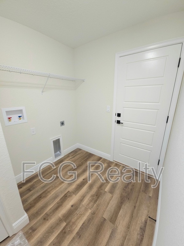 Building Photo - 6551 Hemlock Rd