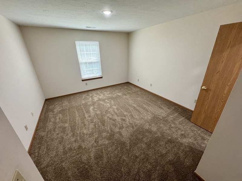 Building Photo - 426 Oakwood Ave