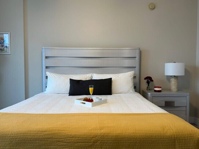 Building Photo - 485 Brickell Ave