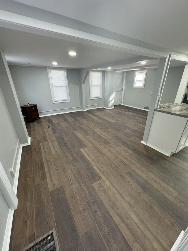 Building Photo - 88 Clinton Ave