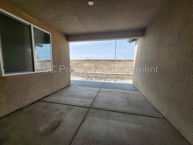 Building Photo - 3315 Manchester St