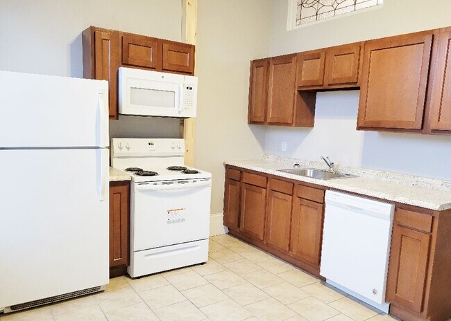 Building Photo - 2215 Ohio Ave