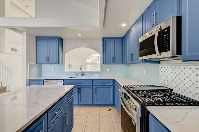 Building Photo - Tri-Level Home with Pool & Spa in Henderson, 89074