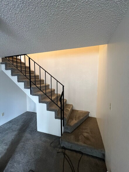 Building Photo - 220 Ellingson Dr
