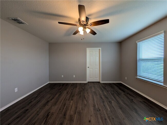 Building Photo - 357 Autumn Blaze