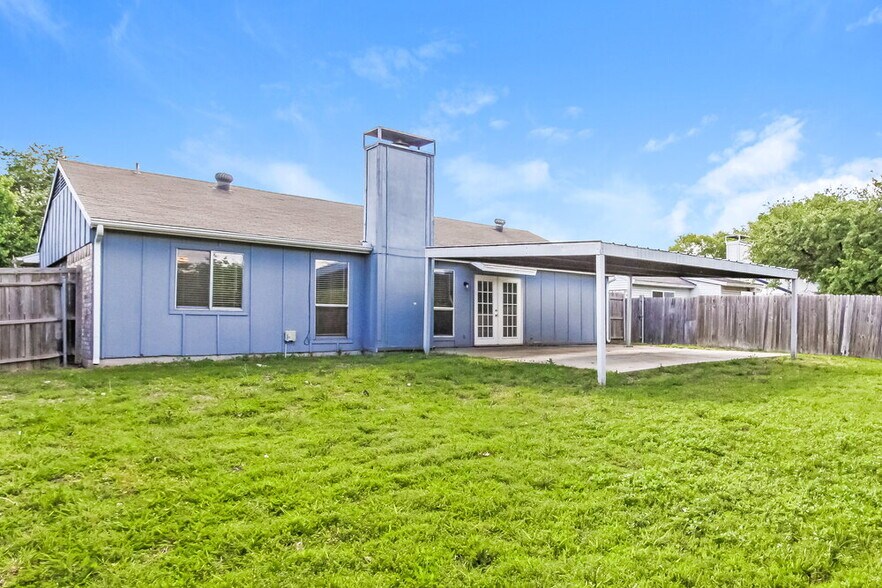 Building Photo - 1517 Caplin Dr