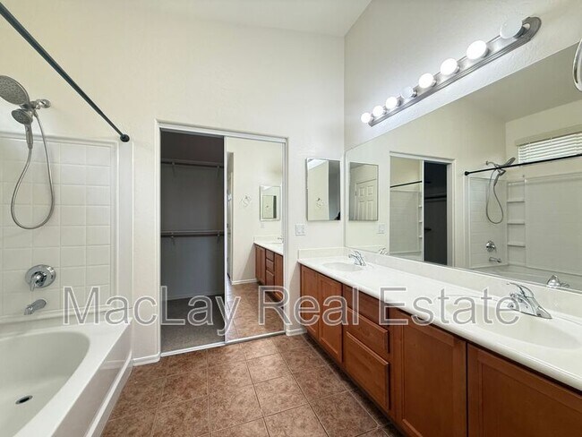 Building Photo - 8311 S 23rd Pl