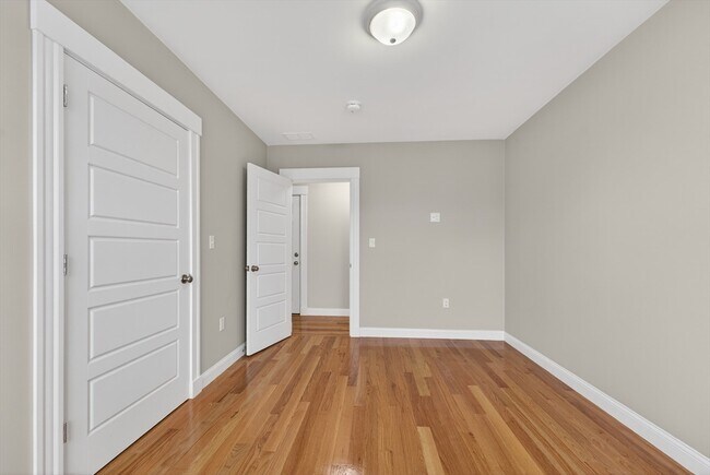 Building Photo - 42 Almont St