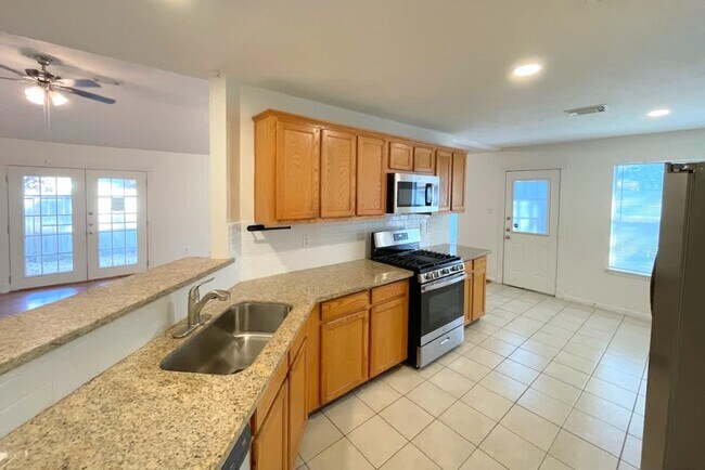 Building Photo - 16127 Kelley Green Ct