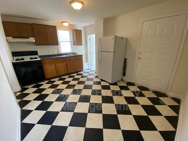 Building Photo - 1412 Princess Anne St