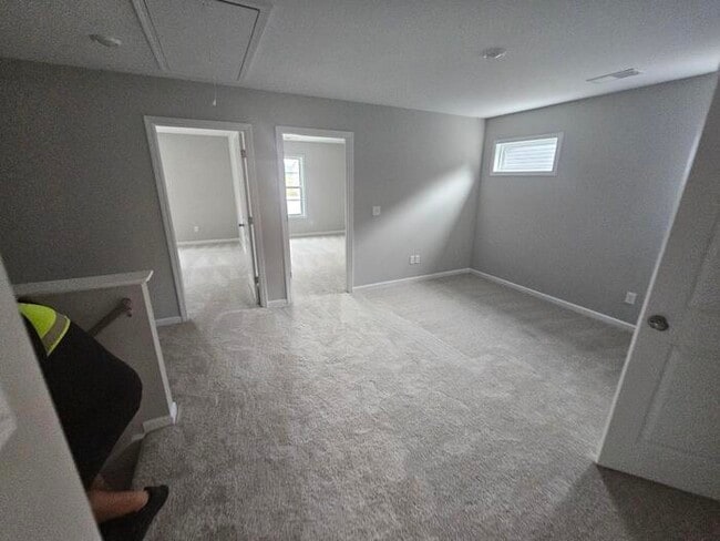 Building Photo - 1 year old 5 bedroom home w community pool!