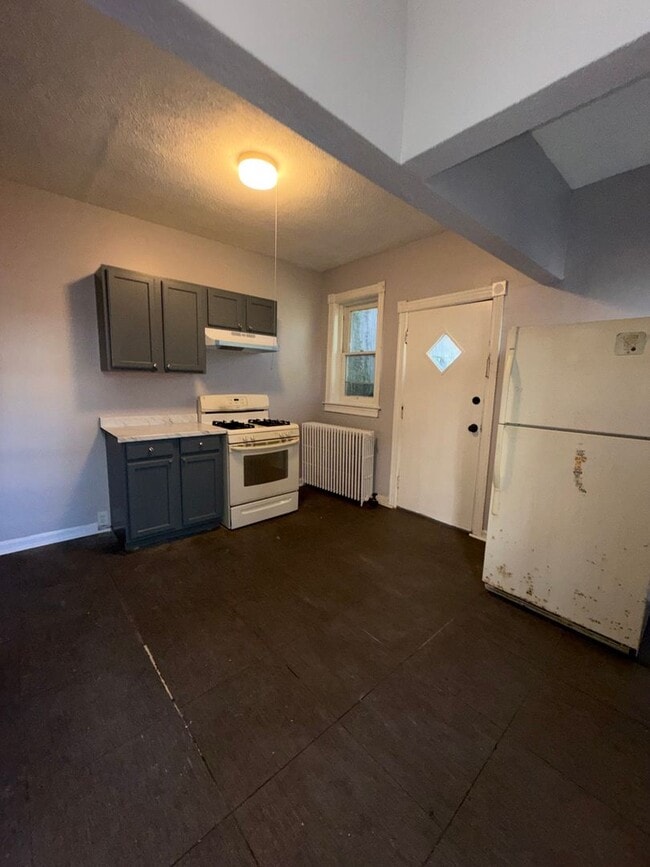 Building Photo - 257 Highland Ave