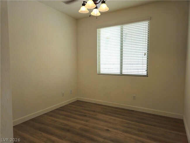 Building Photo - 10070 White Mulberry Dr
