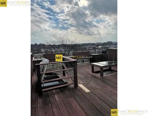 Building Photo - 806 Tremont St