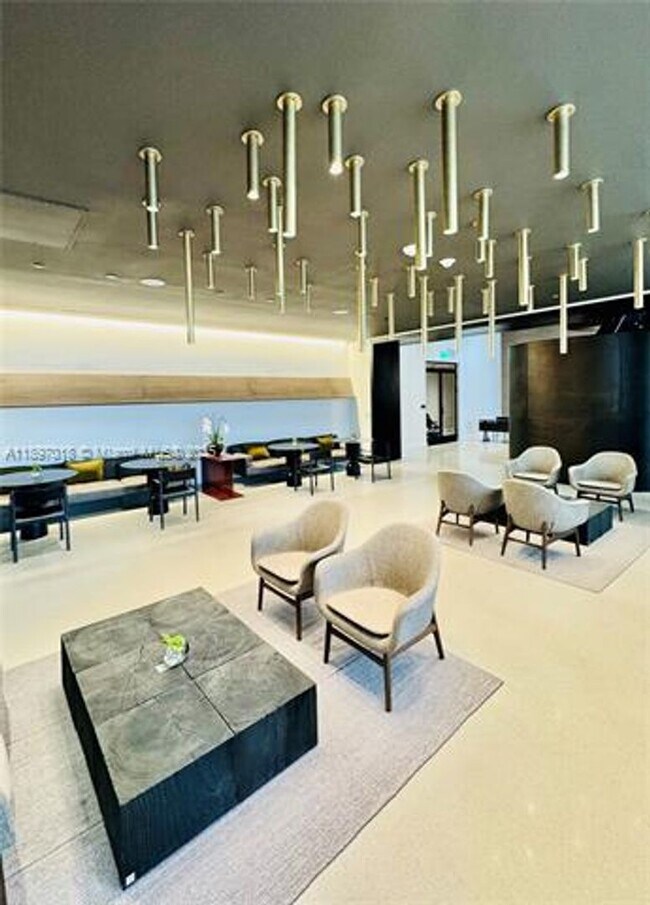 Building Photo - 159 NE 6th St