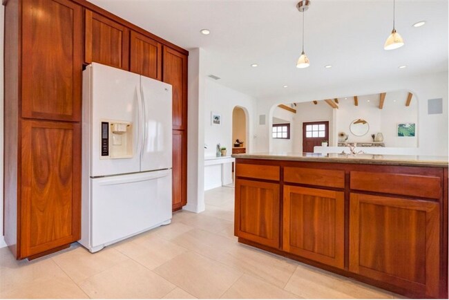 Building Photo - 754 Tourmaline St