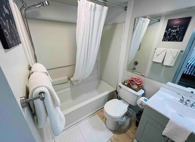 Building Photo - 1605 S Ocean Blvd