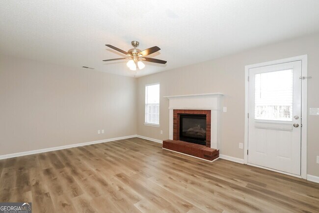 Building Photo - 5713 Colonnade Dr