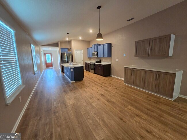 Building Photo - 152 Ashwood Cir