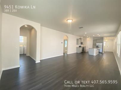 Building Photo - 9451 Komika Ln