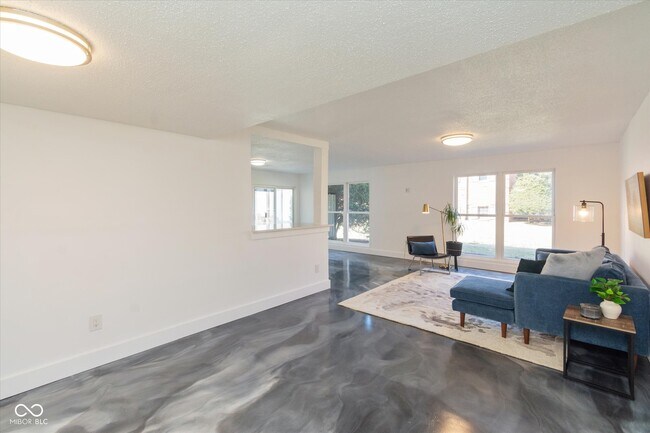 Building Photo - 5034 Allisonville Rd