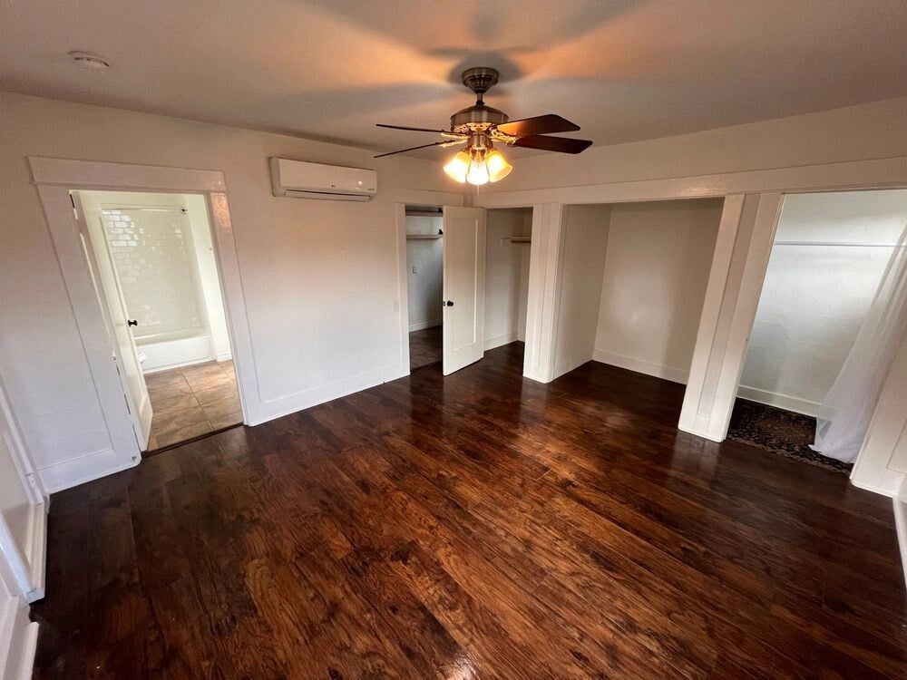 Building Photo - 1306 W Sunset Blvd