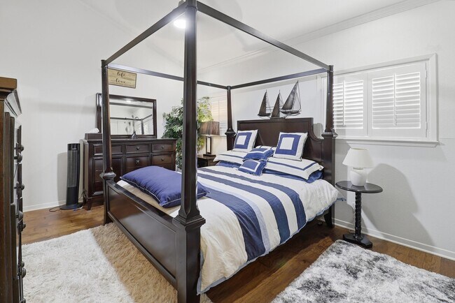 Building Photo - 403 Island Dr