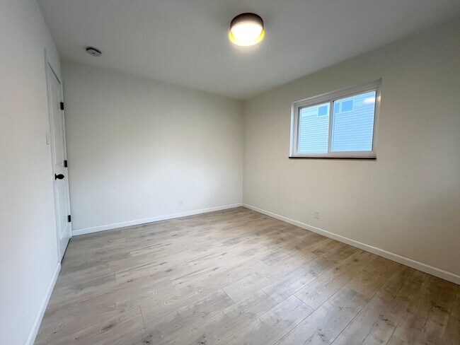 Building Photo - 1120 Gilbert Ave