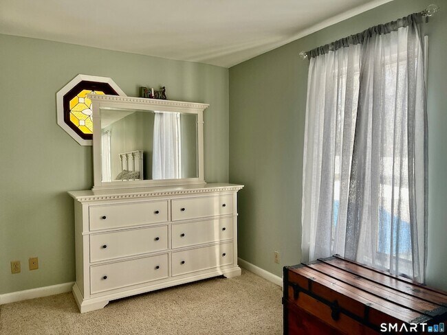 Building Photo - 51 Billow Rd