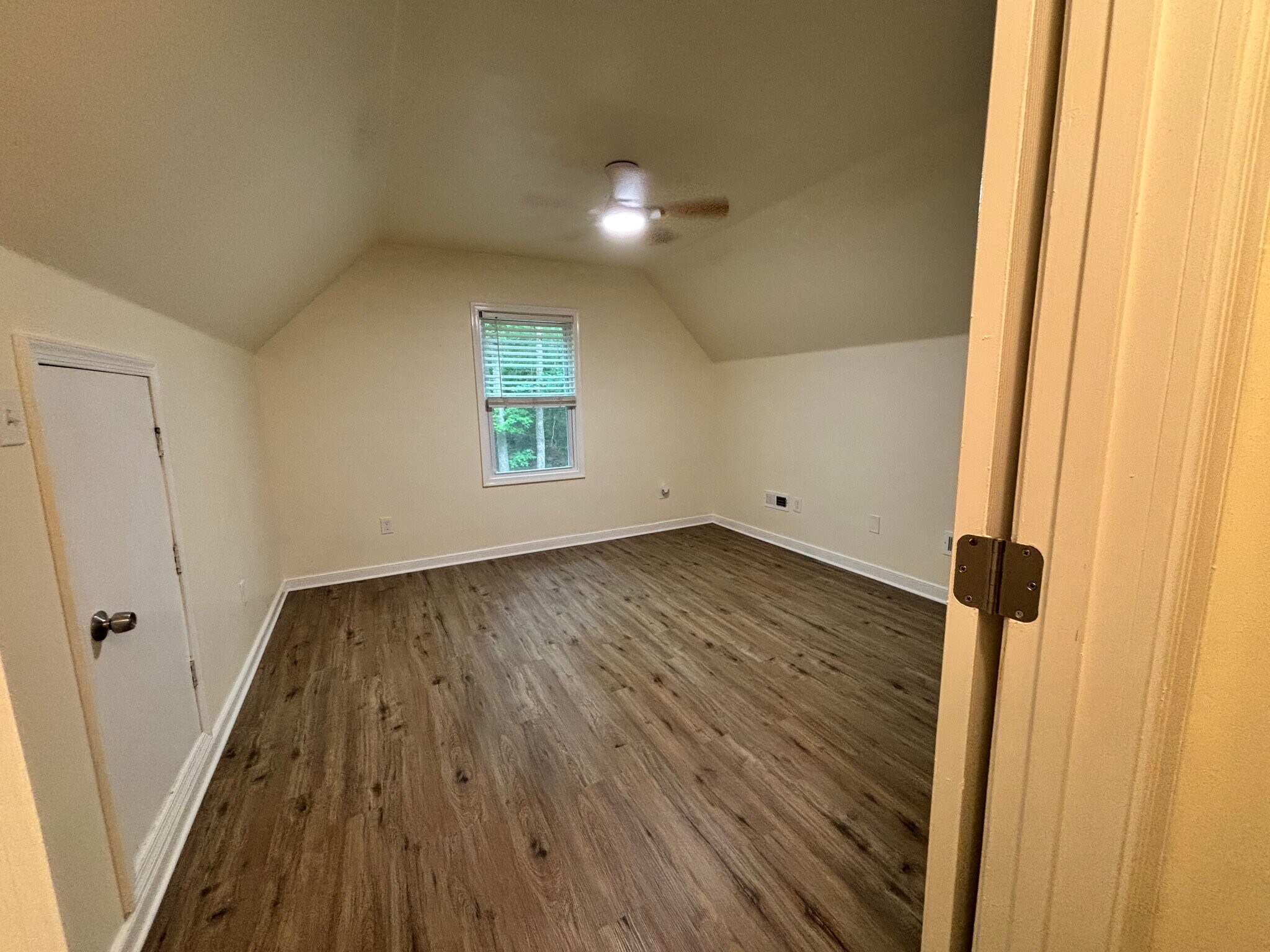 Building Photo - 16321 Rhodes Ln