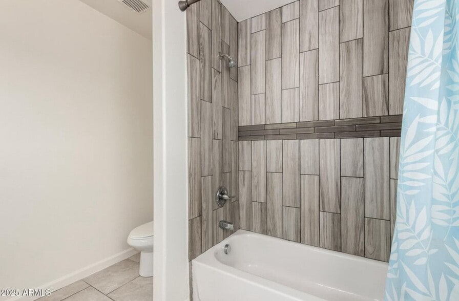 Building Photo - 2828 E Chipman Rd