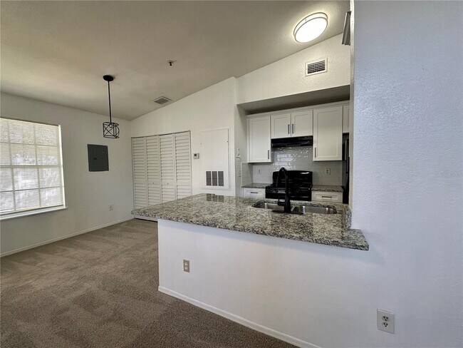 Building Photo - 1606 Columbia Arms Cir