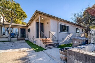 Building Photo - 9714 MacArthur Blvd