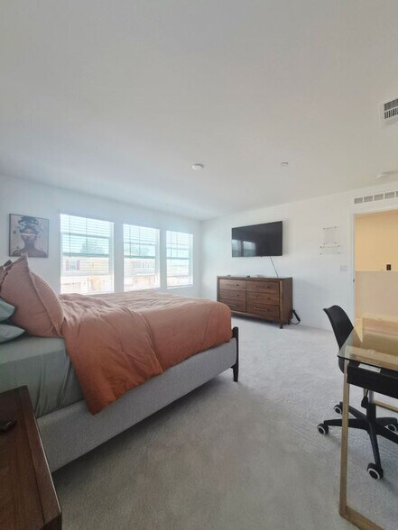 Building Photo - 30436 Adrift Ln