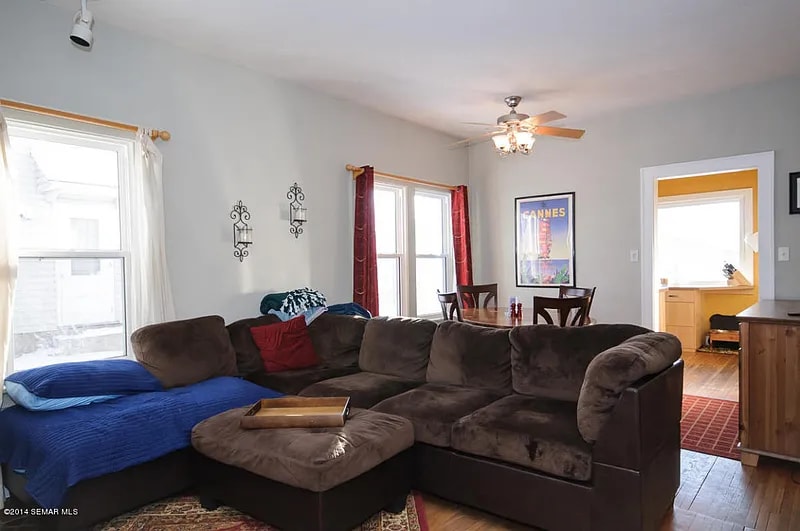 Building Photo - 301 15th Ave SW