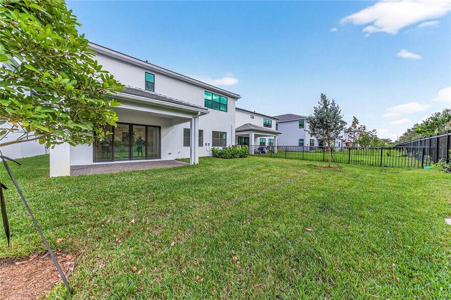 Building Photo - 2722 NW 87th Ter